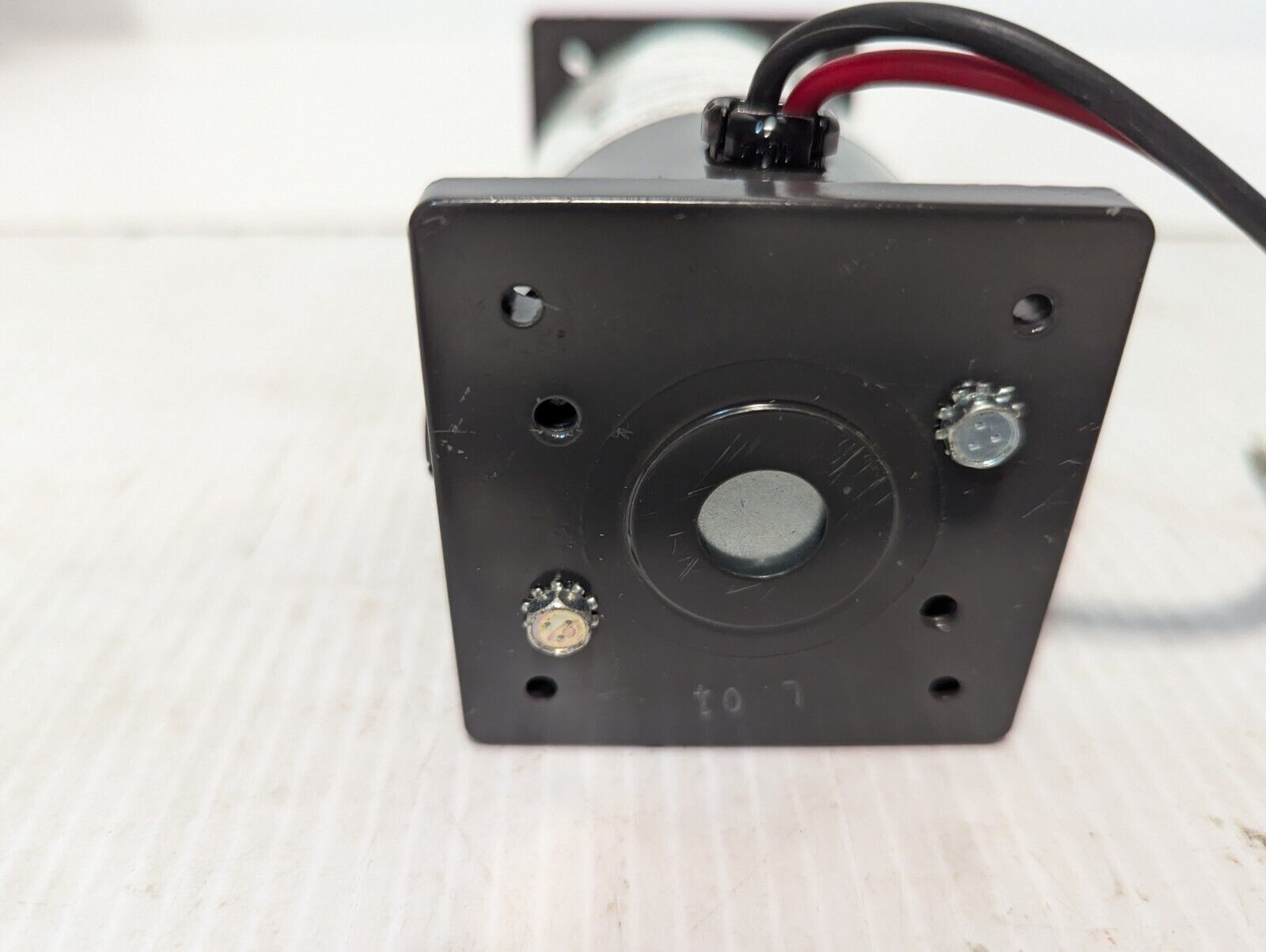 Dayton 4Z142 Permanent Magnet DC Motor, 90VDC, 0.5A, 1/27HP, 1800RPM - Free Ship