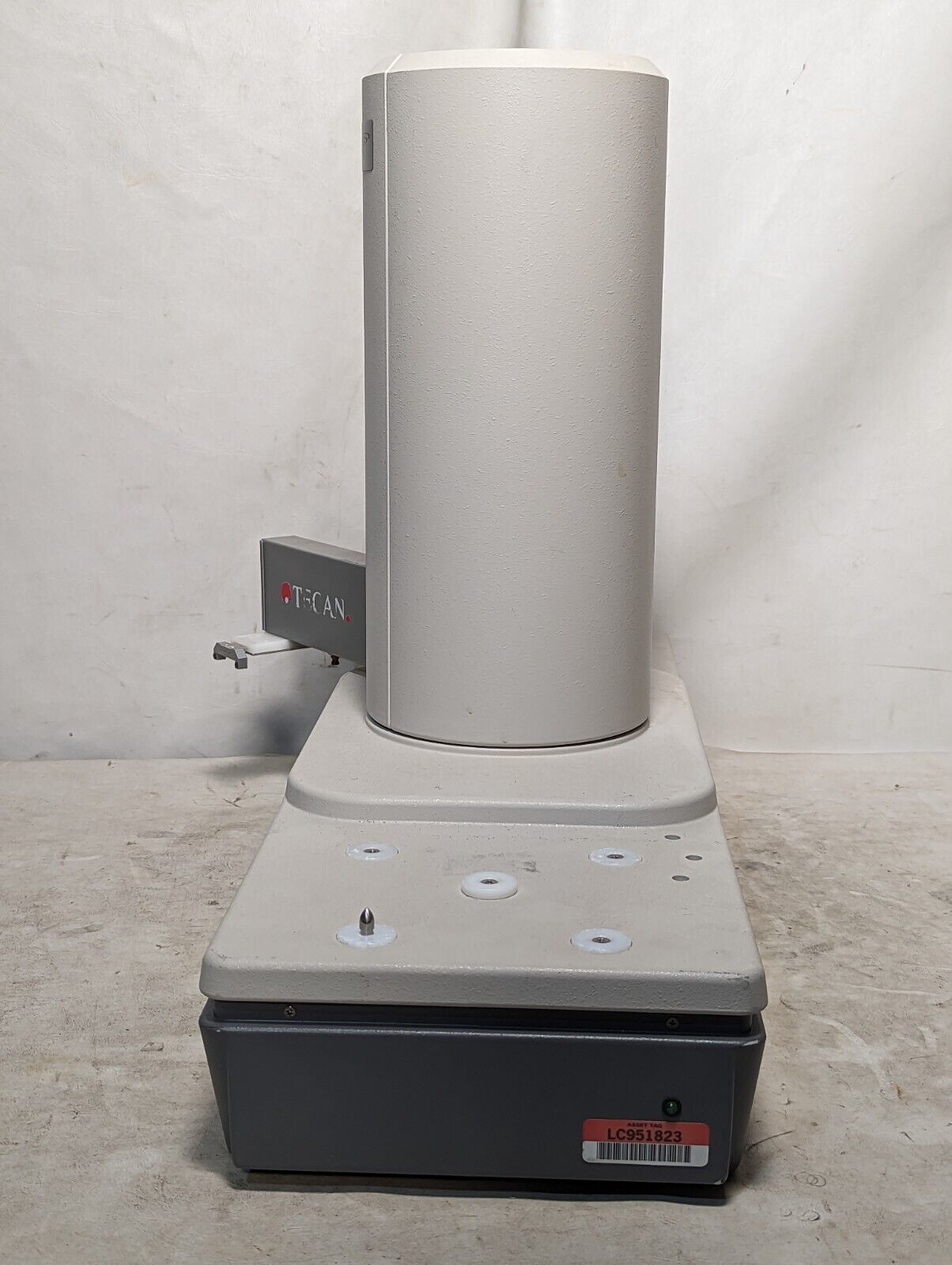 Tecan Twister microplate handler as pictured