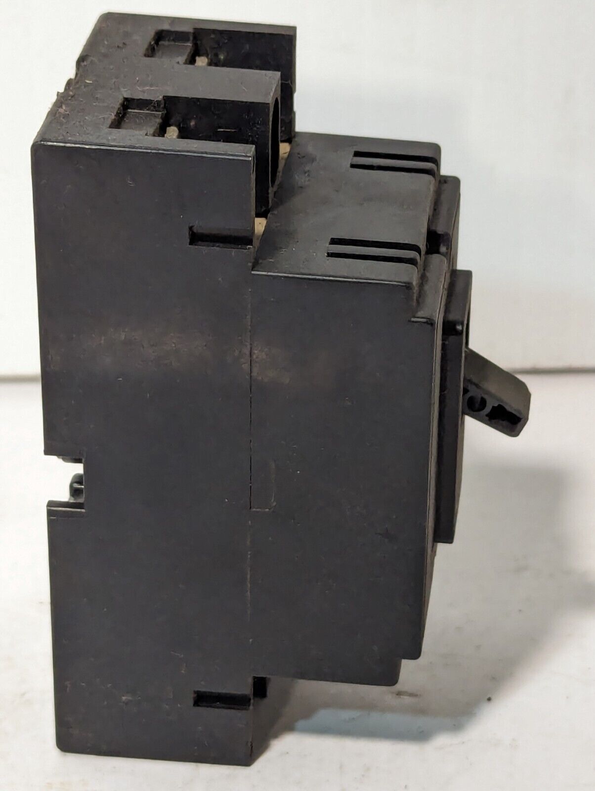 Mitsubishi NF30-CS 5A No-Fuse, Molded Case, Circuit Breaker, 2-Pole, 500vac