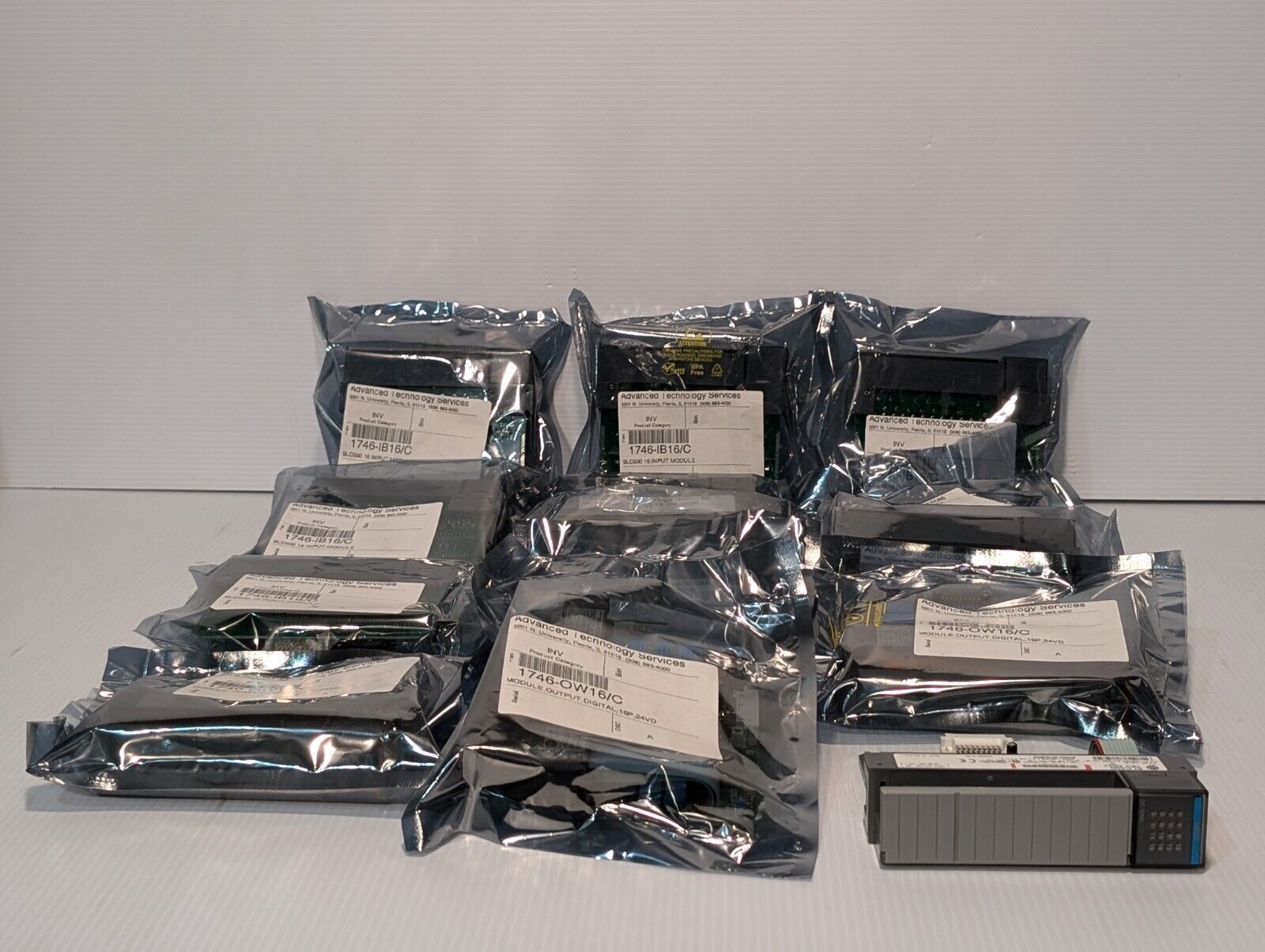 Allen Bradley 1746-IB16 /C DC Digital Input Module (Sinking), SLC 500 -Free Ship