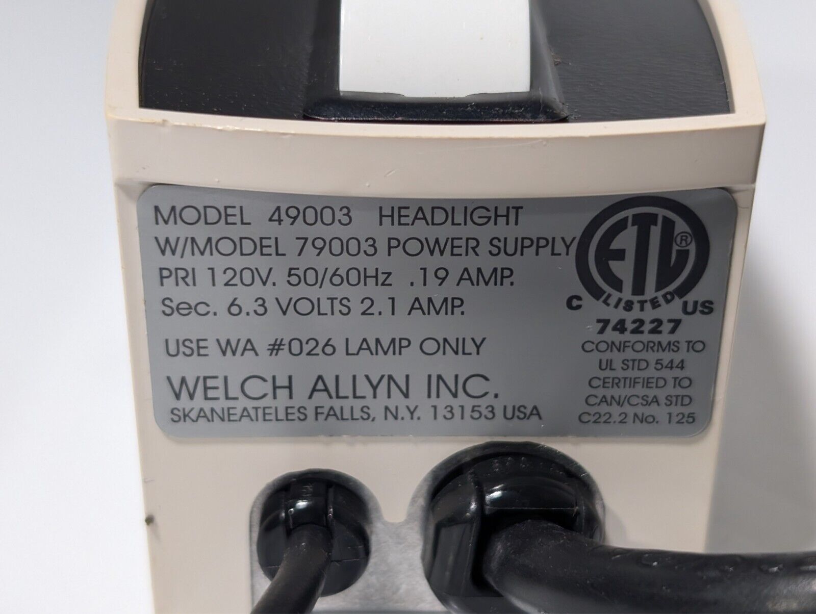 WelchAllyn 49003 halogen headlight with 79003 power supply