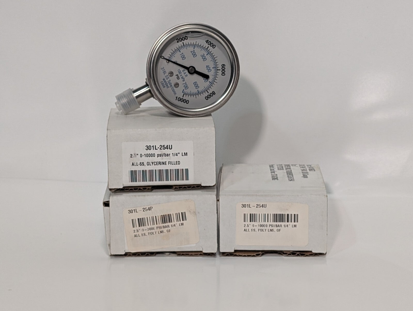 [1] Pic Gauges 301L-254U Industrial Pressure Gauge, 10,000 Psi, 2.5", 1/4" LM