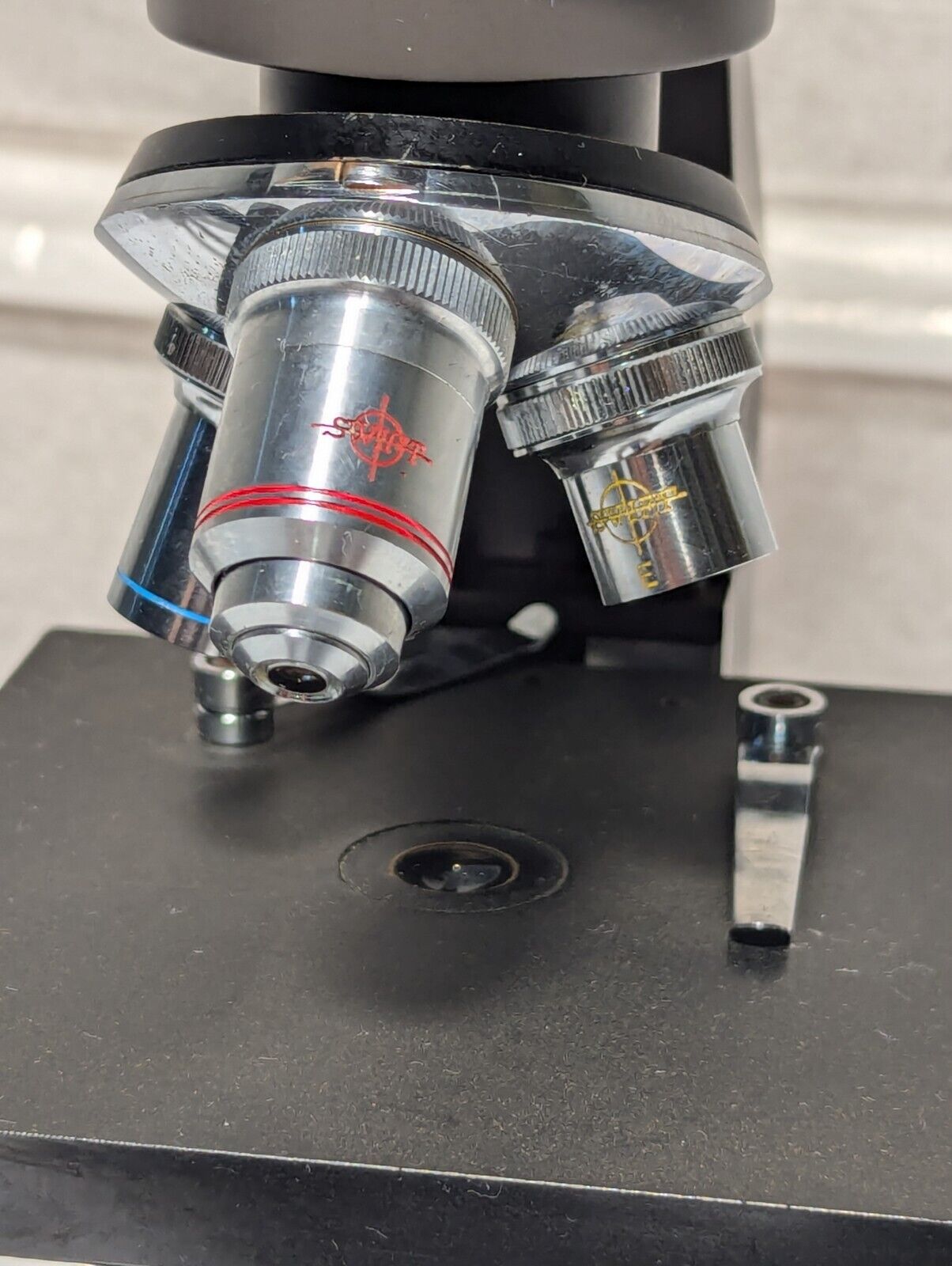 Swift Instruments Series 2240 Microscope 40x 10x & 4x Objectives