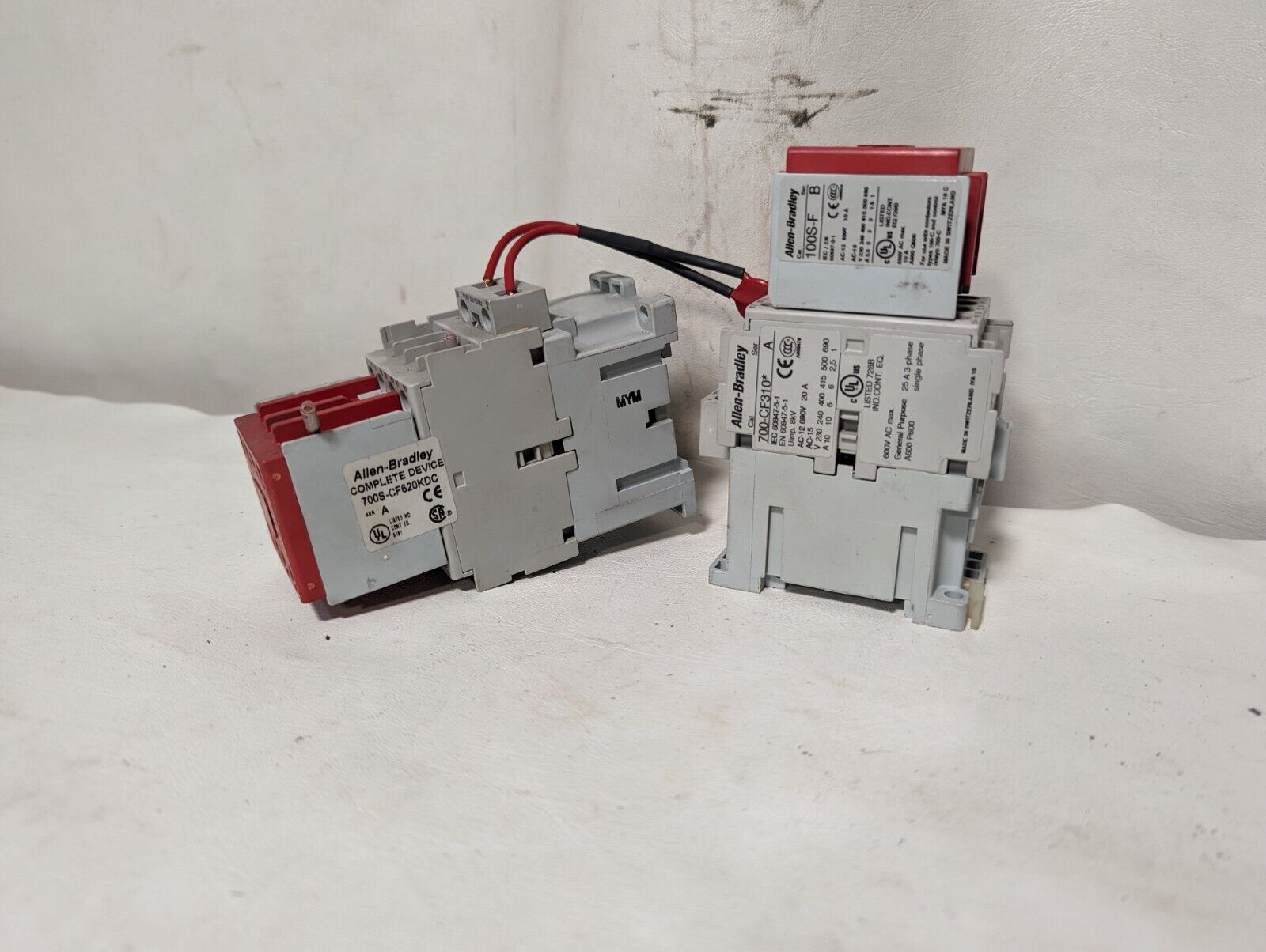 Allen-Bradley 700S-CF620KDC relay, with 700-CF310* and 100S-F