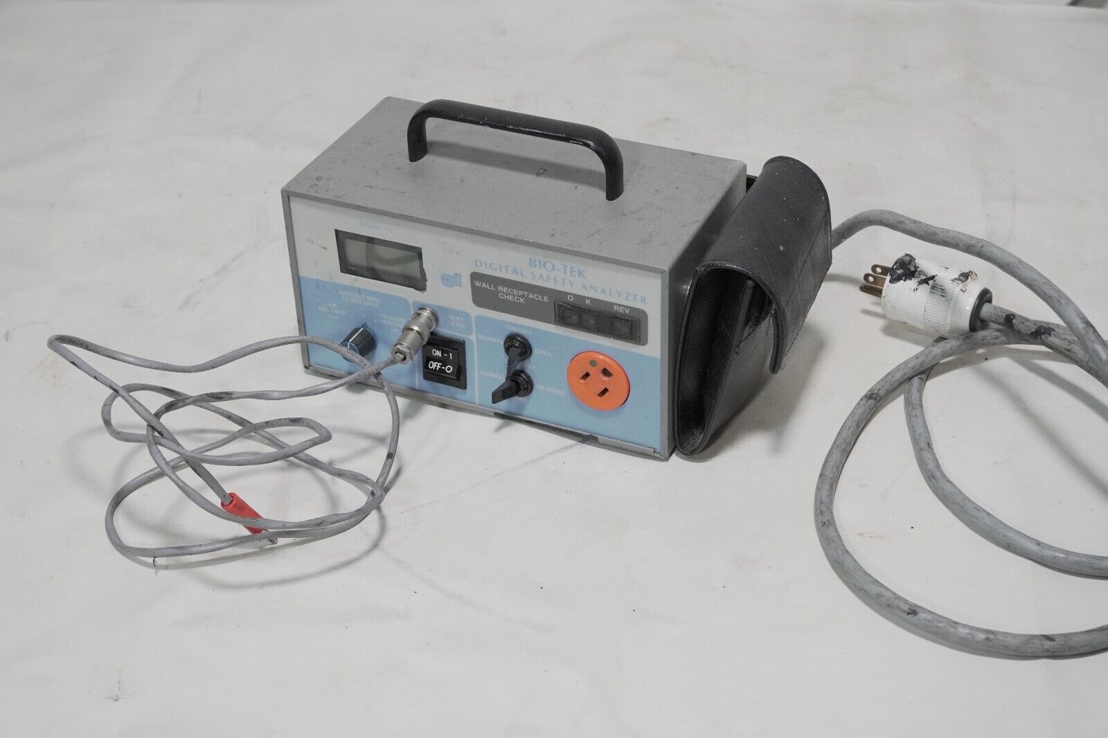 Bio-Tek 170 digital safety analyzer