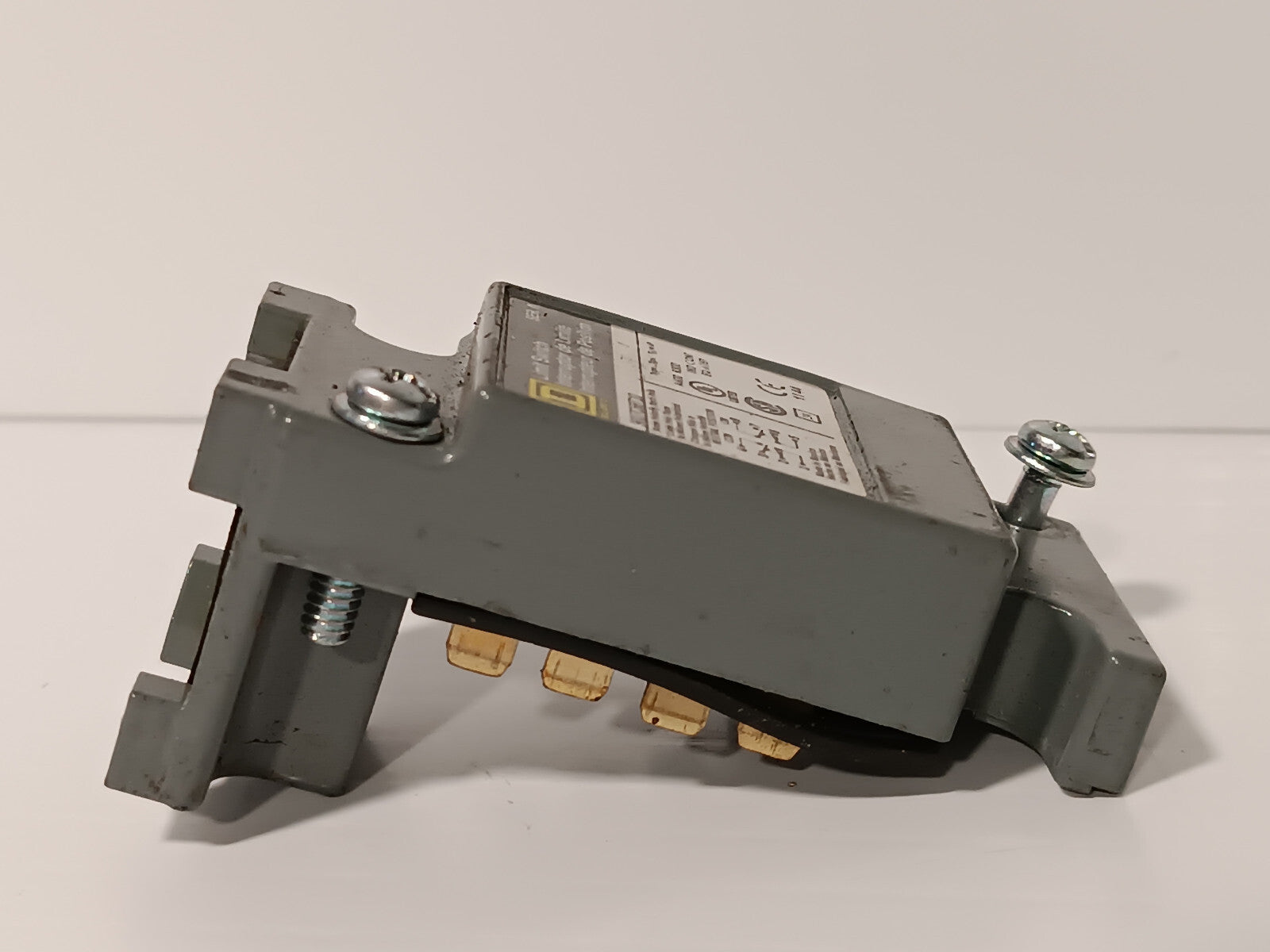 Square D 9007C68T10, Ser A Limit Switch, Class 9007, Type C-68, Series A