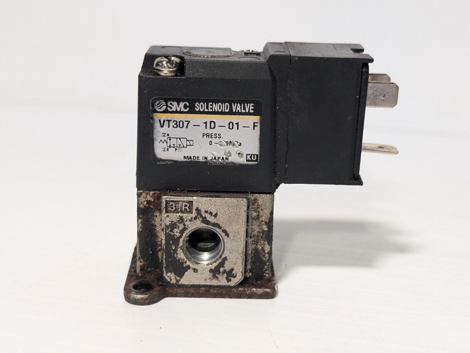 SMC VT307-1D-01-F Solenoid 3 Port Valve Coil 100VAC 26VDC