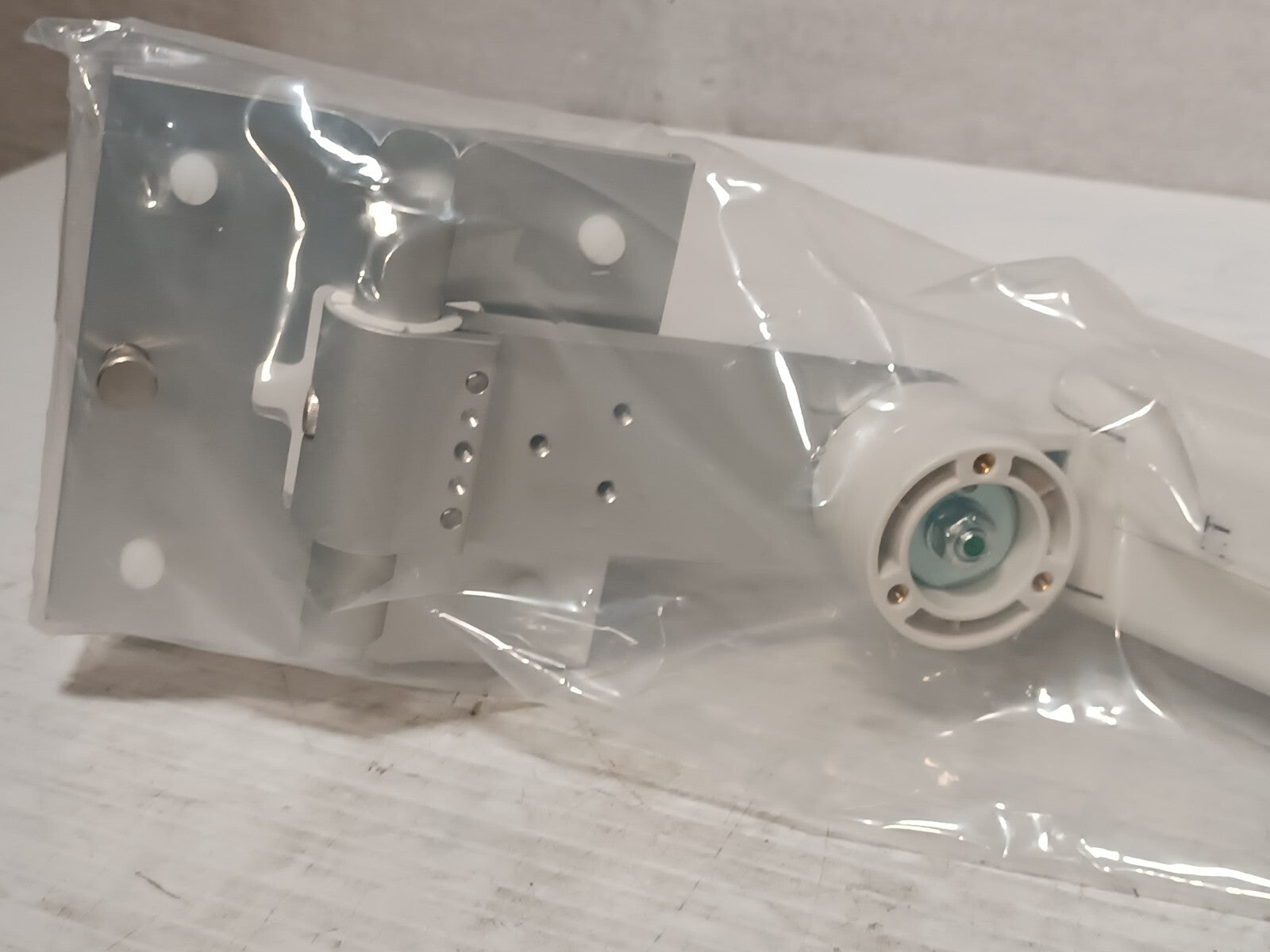 (3) GCX WS-0001 Mounting Arm Max Load 40Lb w/ Monitor Plate - Free Ship+Returns