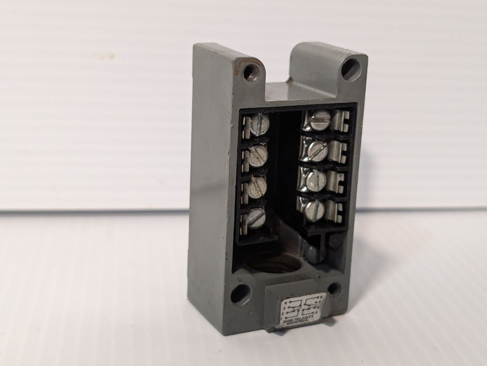 Square D, CL 9007, Type CT-64, Limit Switch Base/Receptacle