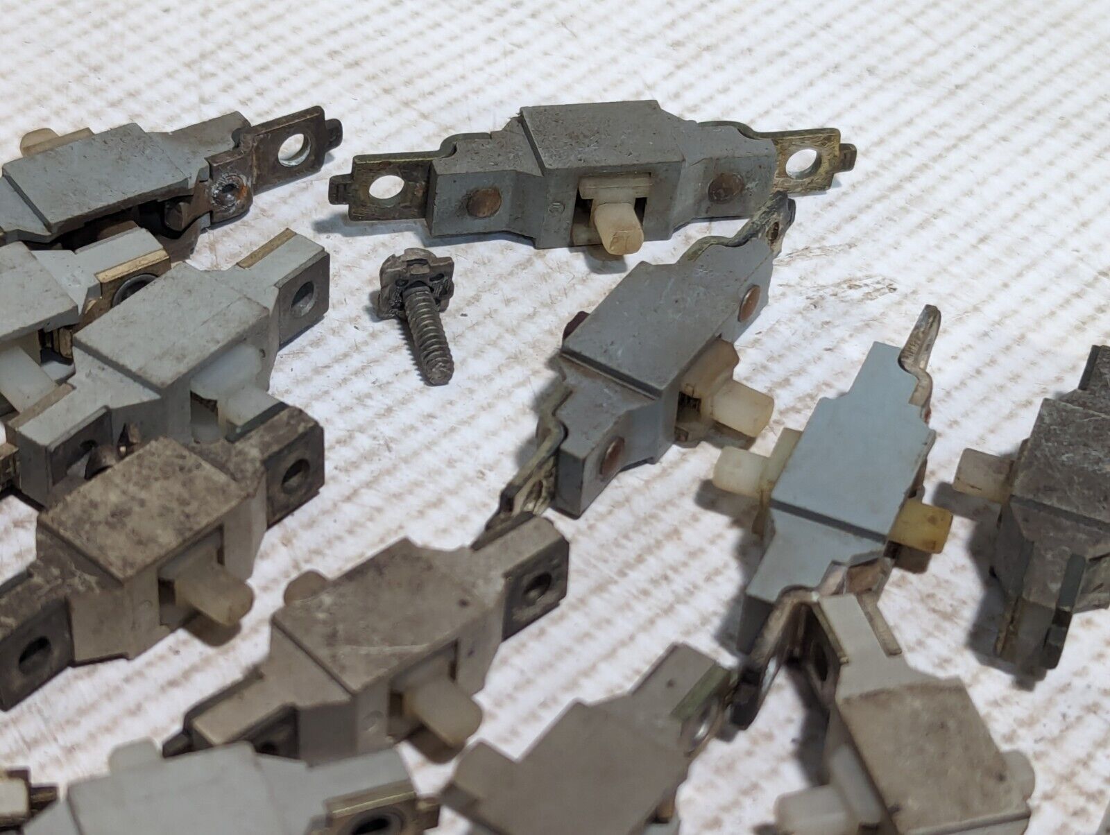 Mixed Lot of 23 Allen-Bradley 700-C2 and 700-C1 Contact Cartridges - Free Ship