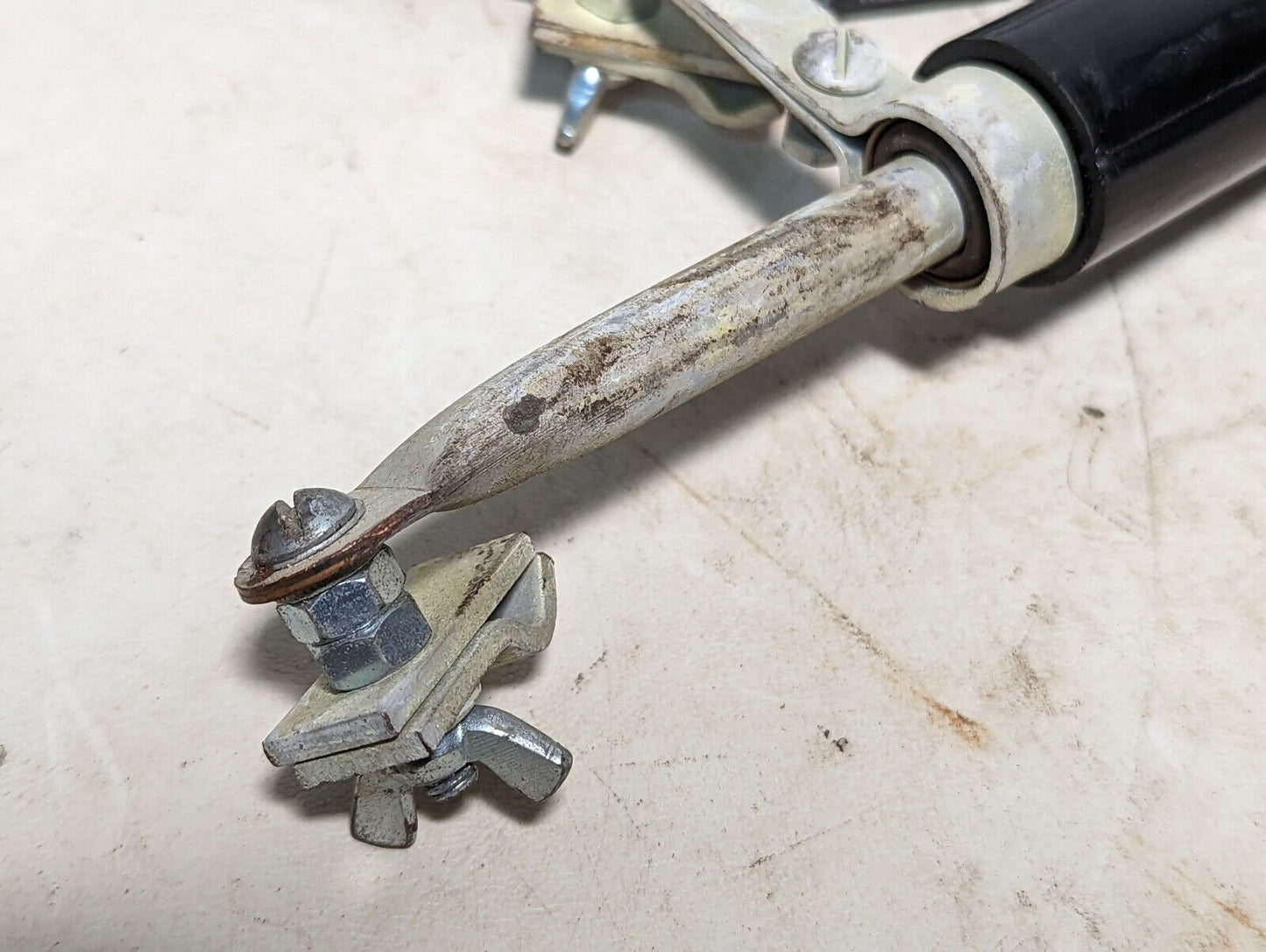 Unbranded actuator/lift from closing industrial facility
