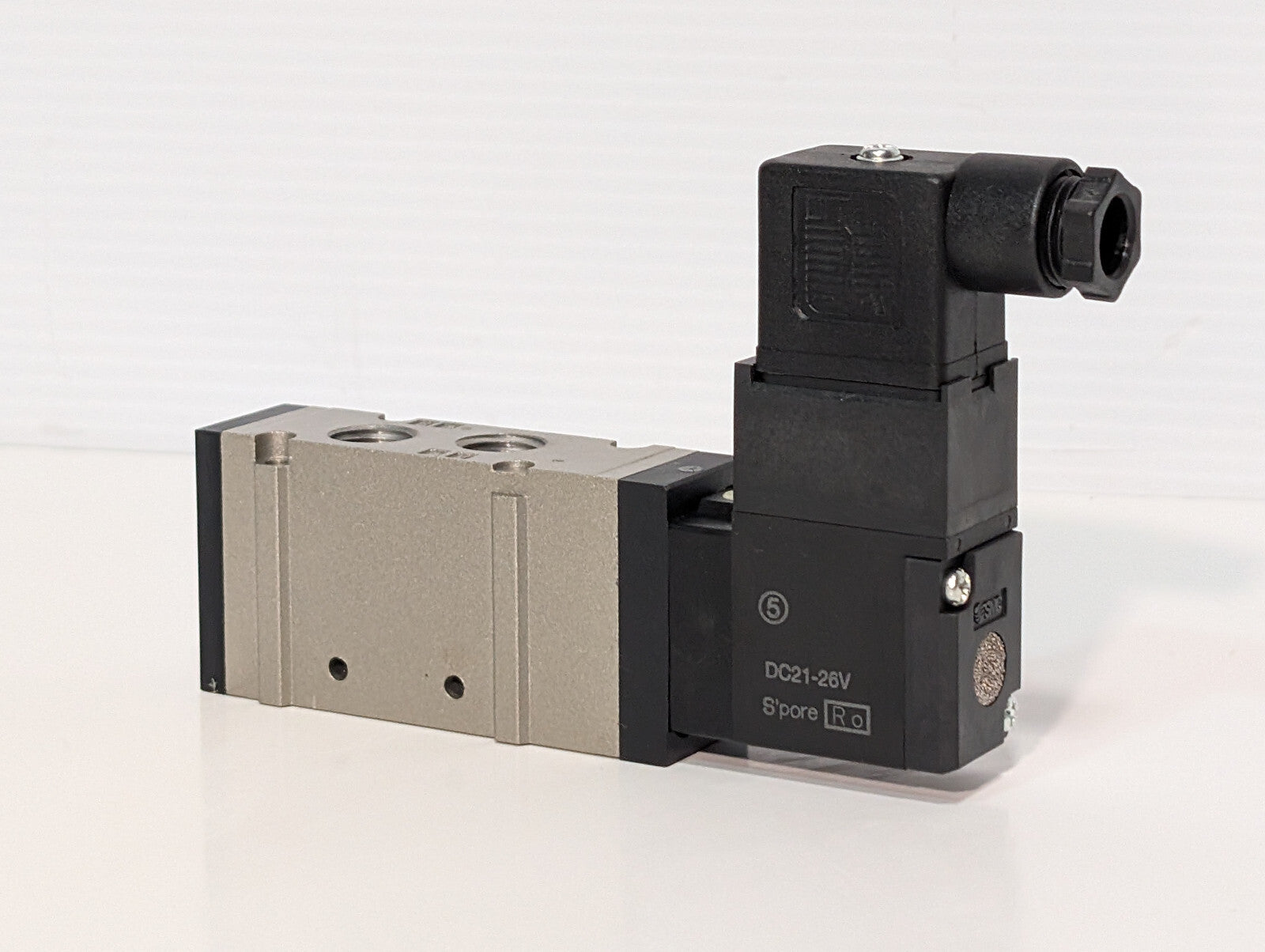 SMC VFS2120-5DZ-02T Solenoid Valve, TVFS2B26, 21-26VDC, VFS2000 Series