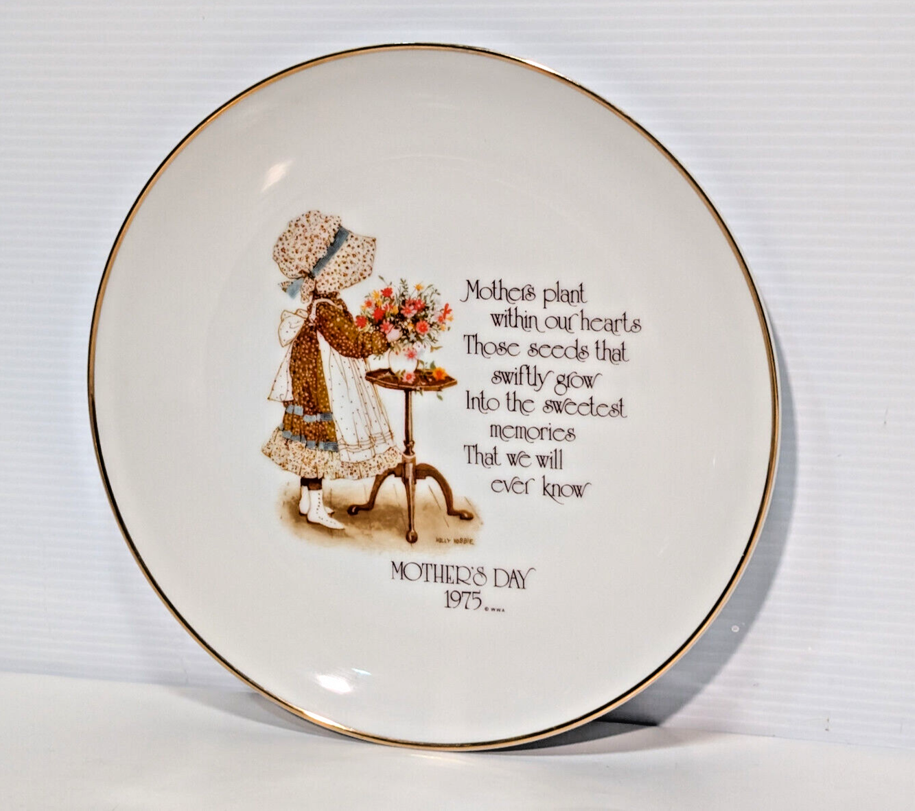 Vintage Holly Hobbie Mother's Day 1975 Collectable Porcelain Plate Made in Japan