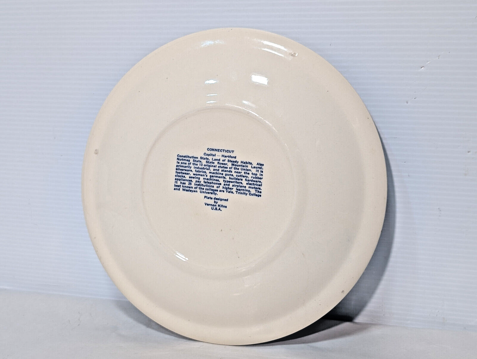 Vintage Vernon Kilns Hartford, Connecticut Souvenier Collector Plate 1930s