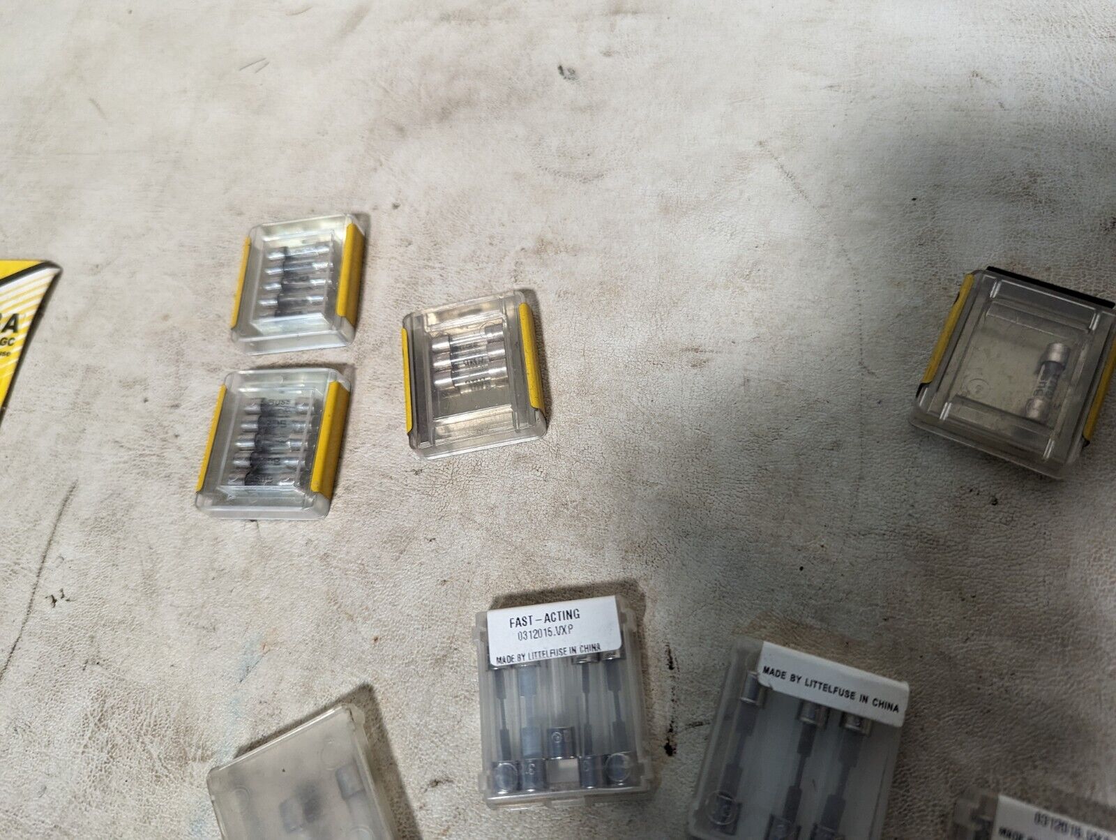 Lot of 100+ fuses: AGC10, AGC15, AGC3, GDB-16A, GMD-3A, 312003P, GMA-500MA, and 