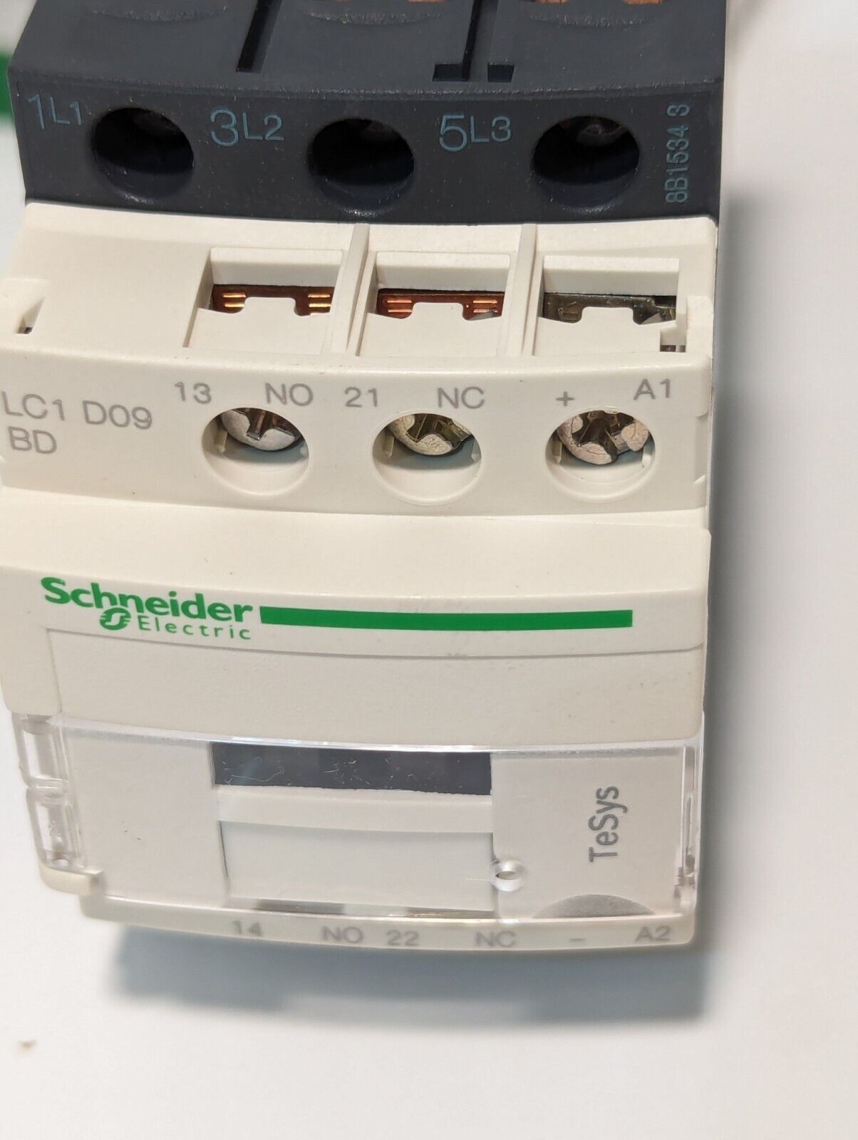 Schneider  6110040007564 Industrial Control System LC1D09BD - Free Shipping