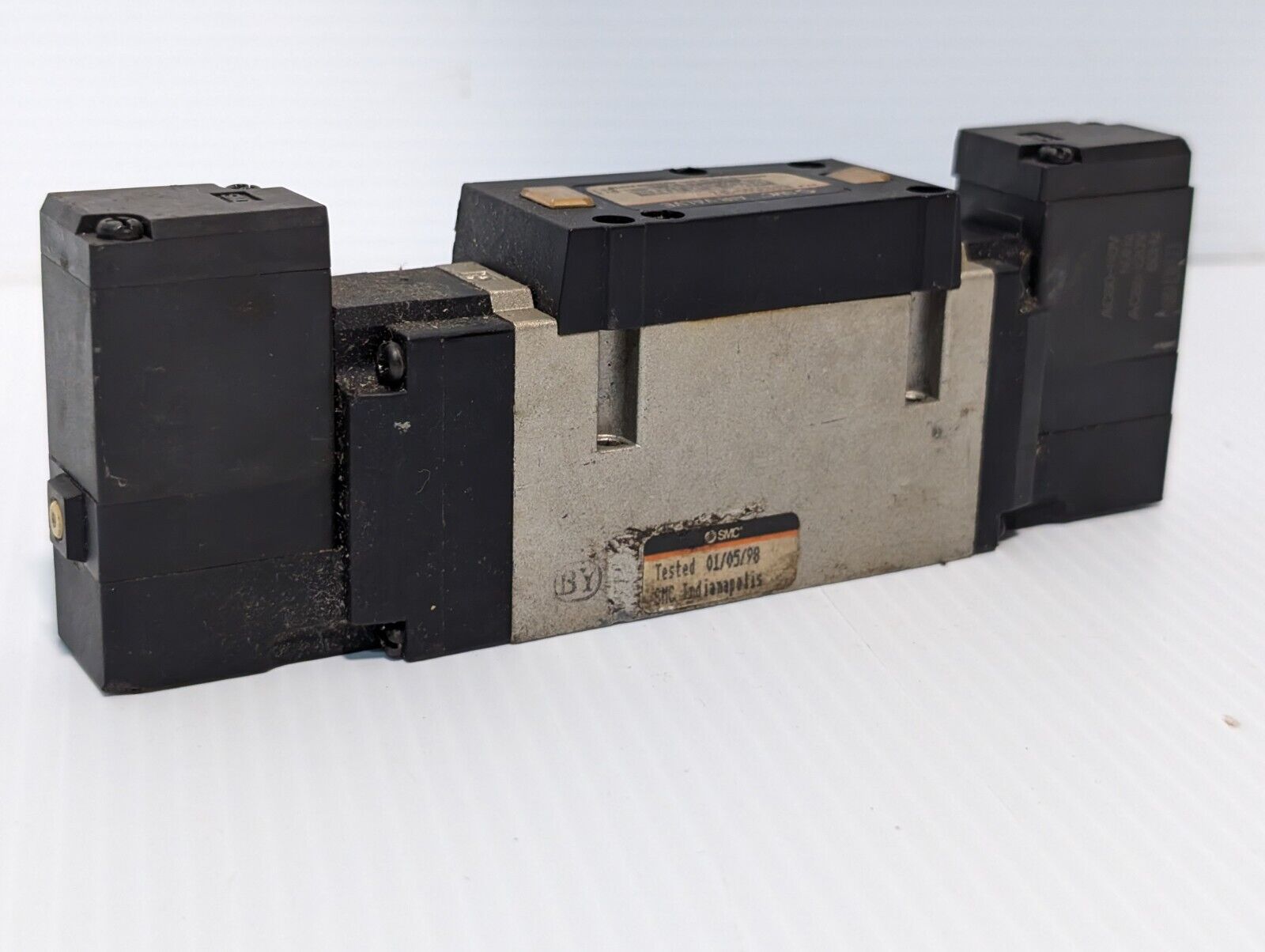 SMC NVFS3500-3FZ Pneumatic Solenoid Valve, Air Valve - Free Shipping