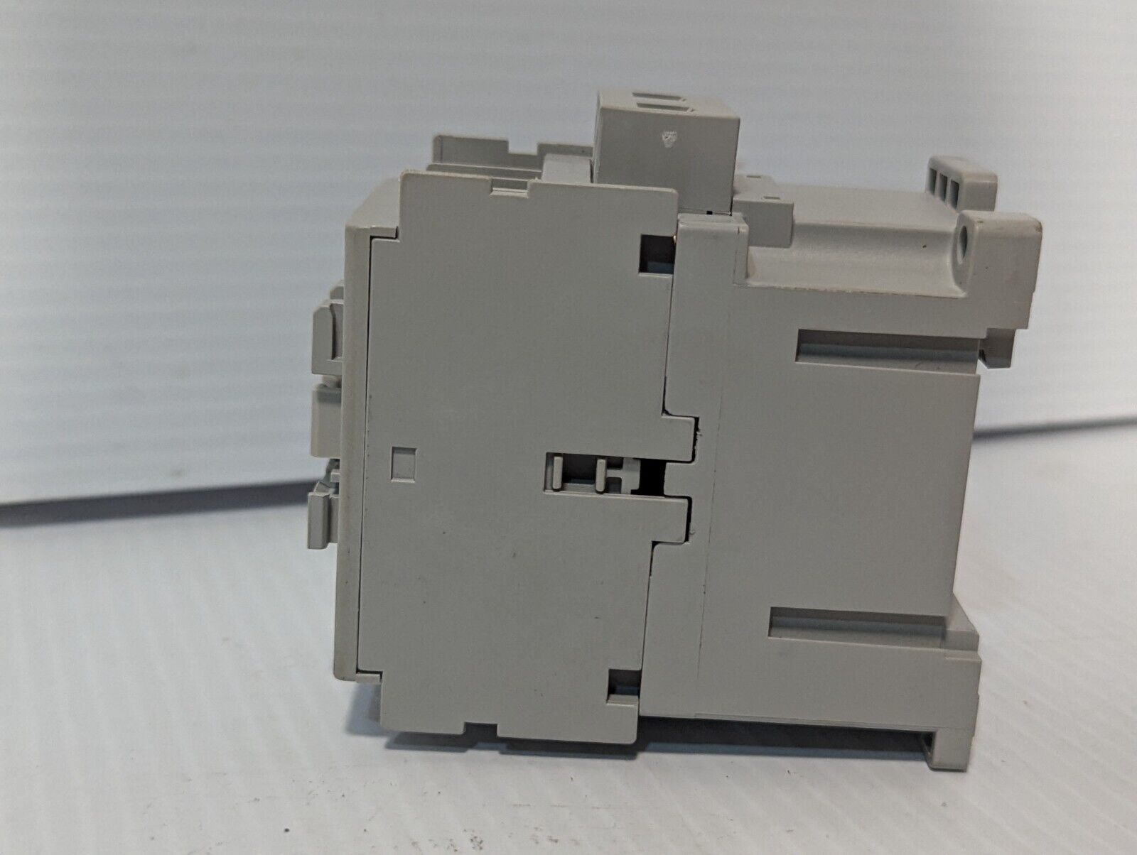 Allen Bradley 100-C09EJ10 IEC Contactor, 24 VDC Coil, 100-C09E*10, New with Box