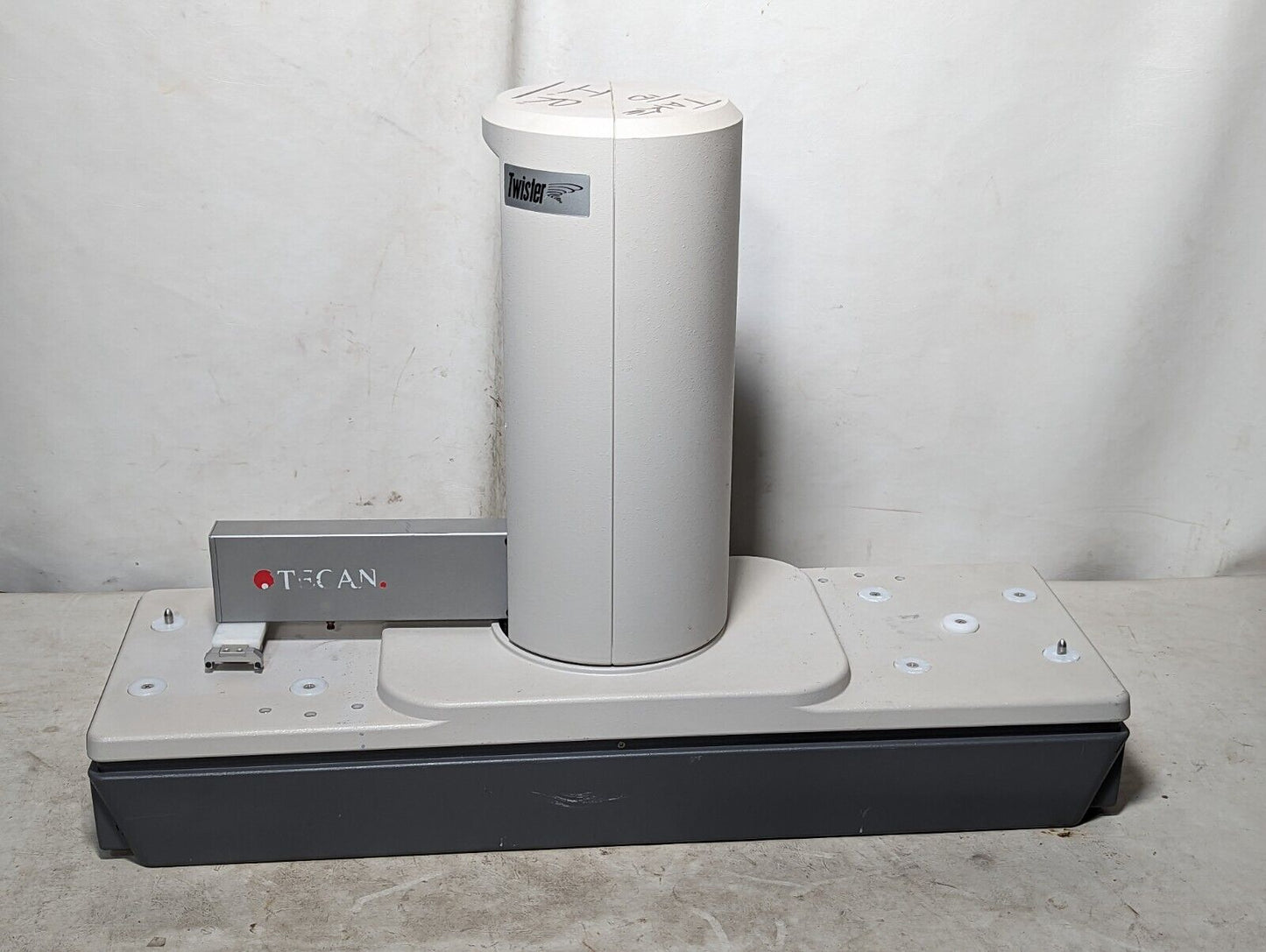 Tecan Twister microplate handler as pictured