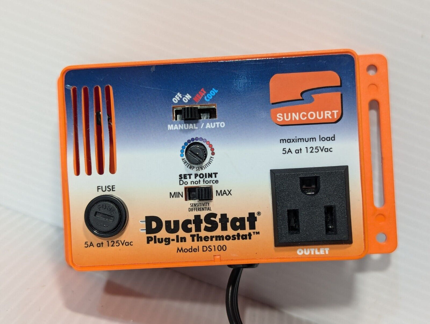 Suncourt DS100 DuctStat Plug-In Thermostat Temp Sensitive Switch