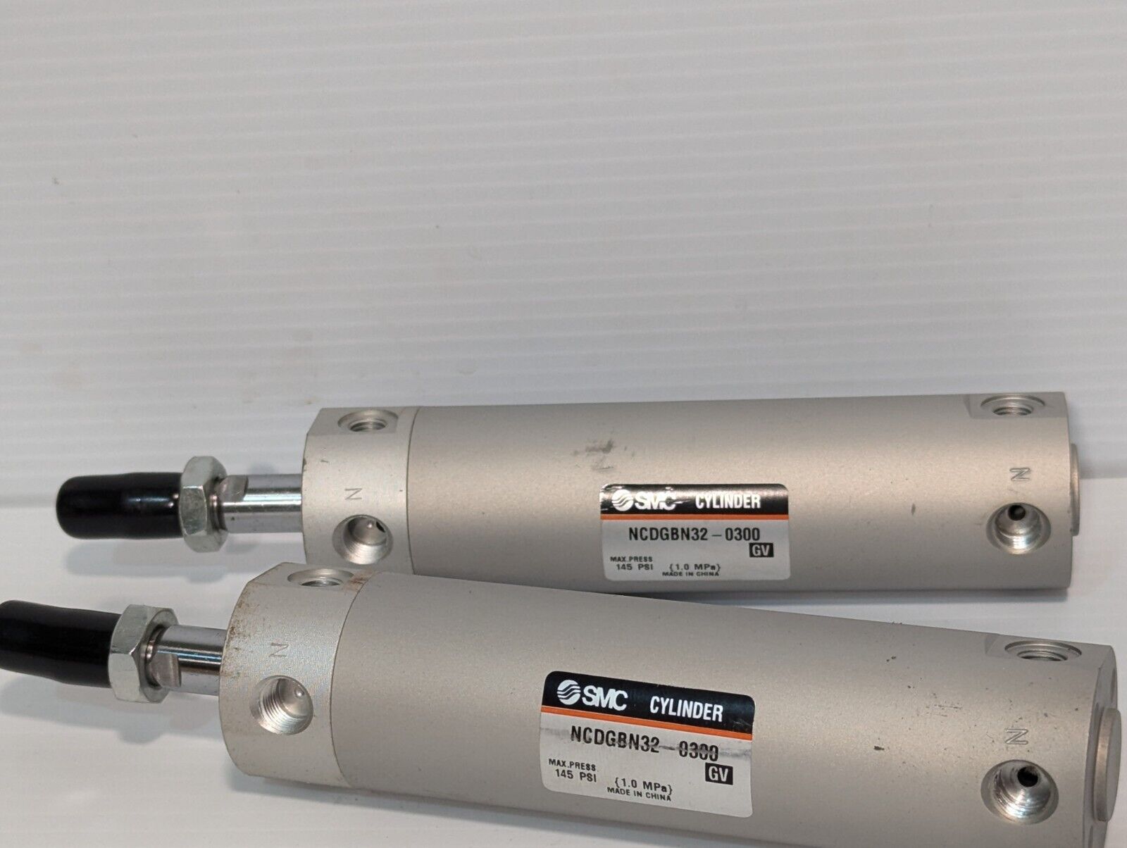 SMC NCDGBN32-0300 Pneumatic Air Cylinder, 1.25" Bore, 3" Stroke, 145psi (1.0MPa)