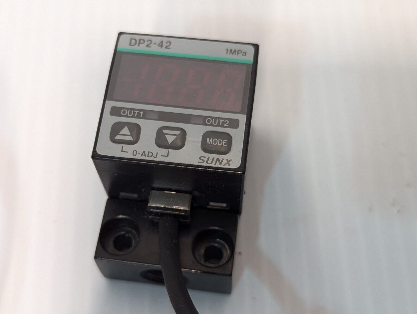SUNX DP2-42 High Performance Digital Pressure Switch, UDP242 (upto 1.000 Mpa)