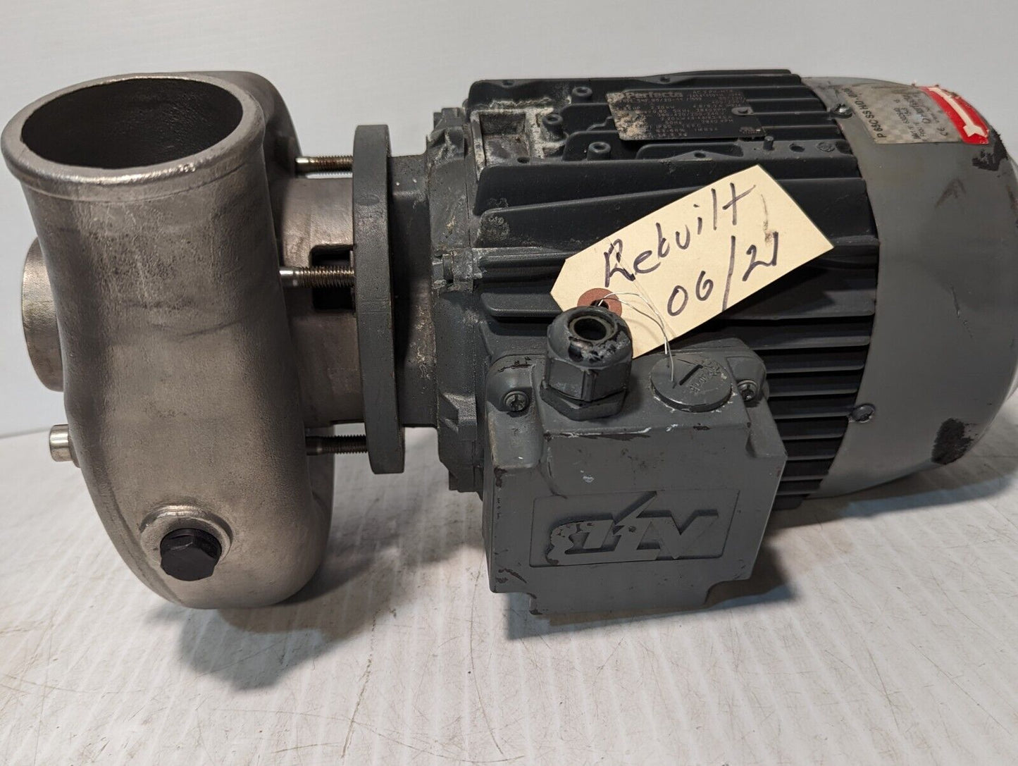 Perfecta N90 3-Phase Motor, 2840 RPM, 2.95HP, 400/230V + Turbocharger-Free Ship
