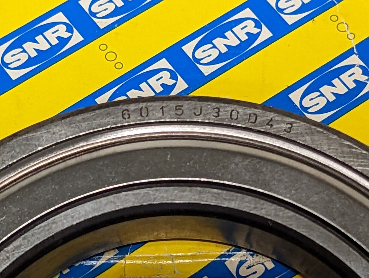 SNR 6015J30D43 single row ball bearing