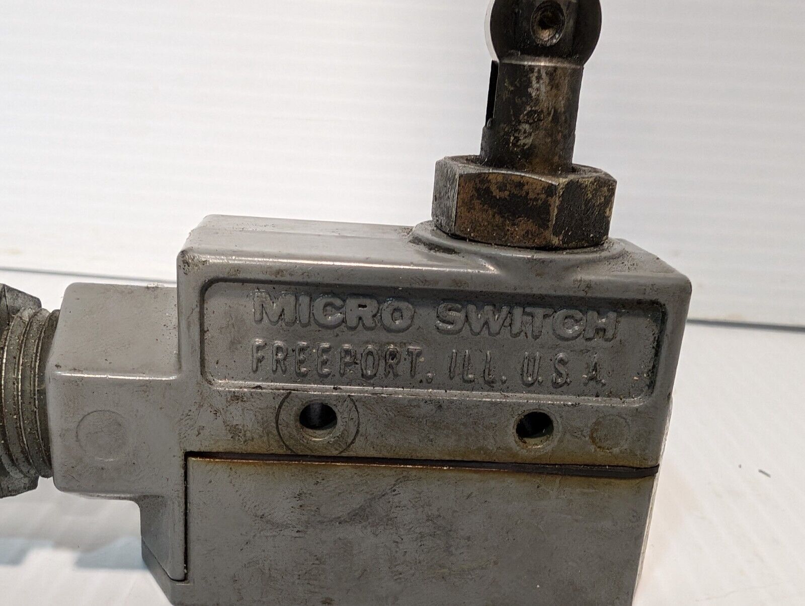 Yamatake Honeywell BZE6-2B06 Micro Switch/Limit Switch