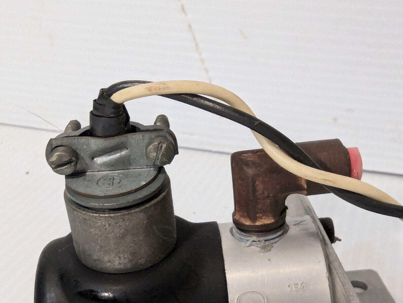 Humphrey 062-4E1-36 Directional Solenoid Valve 24VDC 0-125psi 6.7W - Free Ship