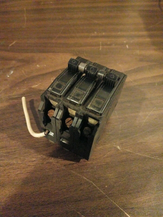 Square D QO-SWN 320, 20 Amp, 120/240VAC 3-pole circuit breaker