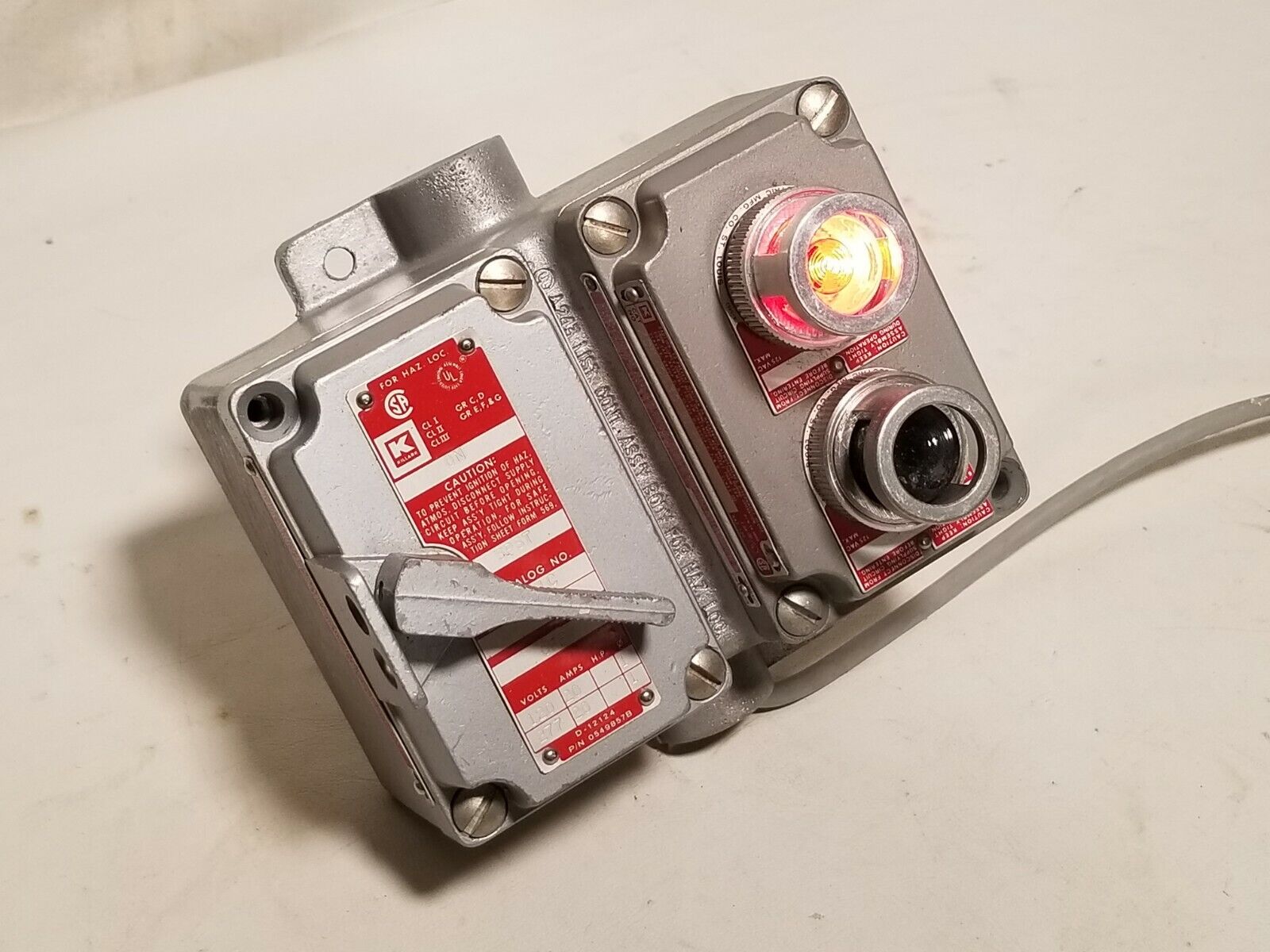 Killark SWB-11 w/ XCS-0B30-GL-RL, XS-1C for hazardous locations, aluminum alloy
