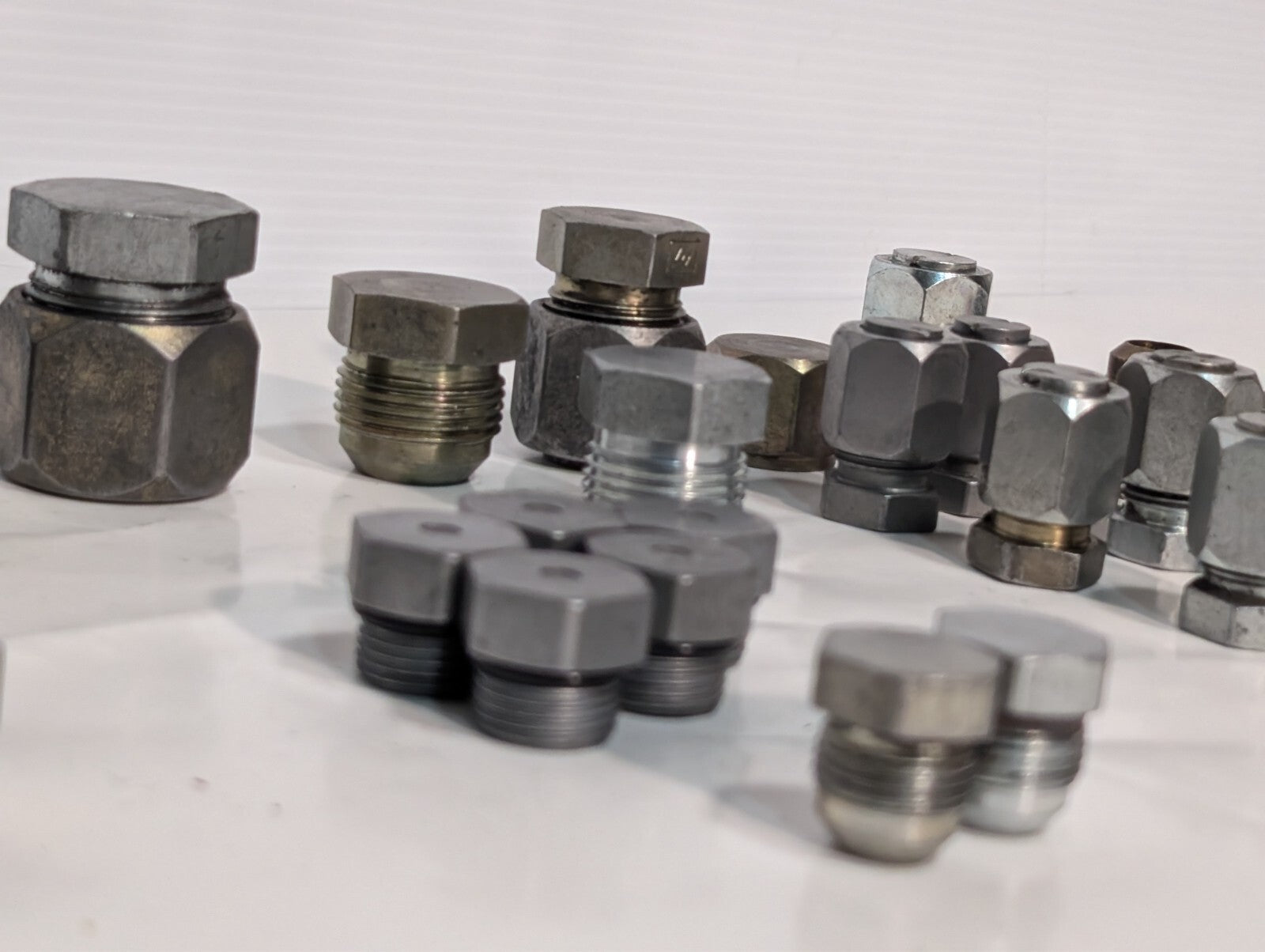 (27) High Pressure Compression Tube Fitting Adaptors Hex Head and Assorted Other