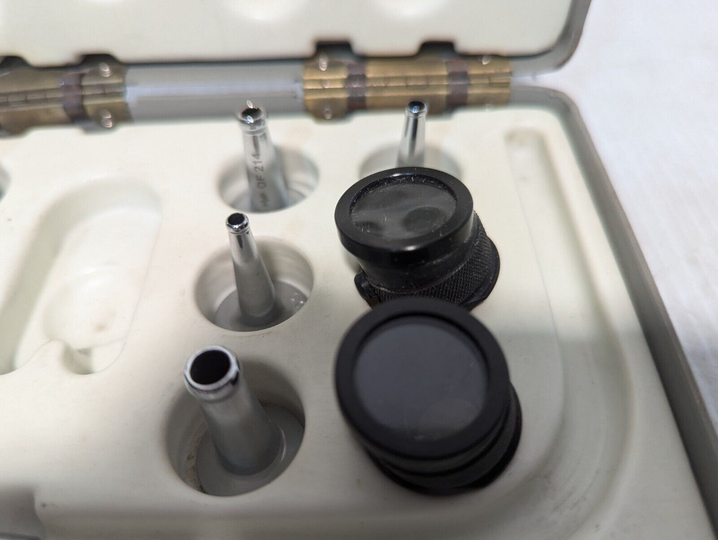 Storz N0300 aural magnifier set with specula and case as pictured- Free Shipping