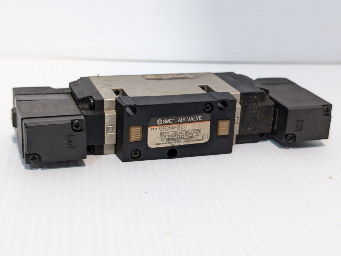 SMC NVFS3500-3FZ Pneumatic Solenoid Valve, Air Valve - Free Shipping