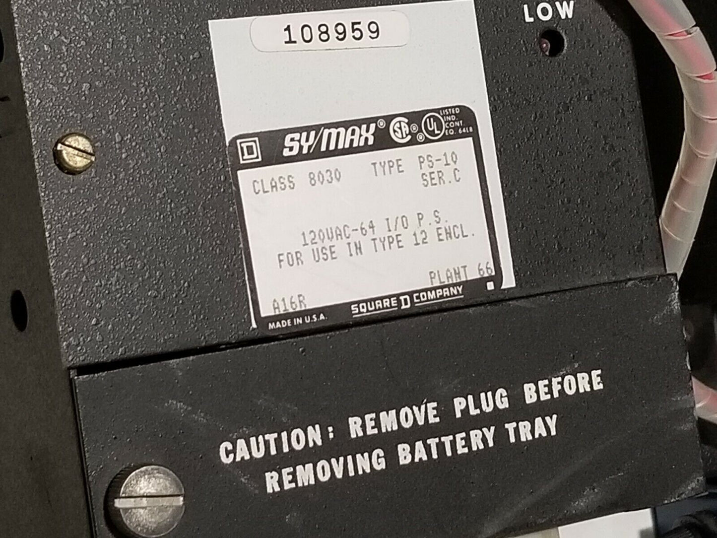 Square D SY/MAX 8020-SCP-311 model 300 processor with power supply and modules