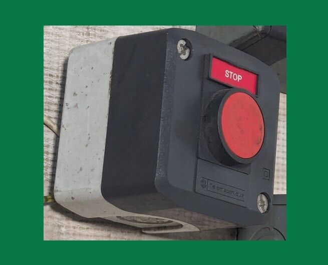 Schneider Electric XALD111H29H7 Red Push Button Stop