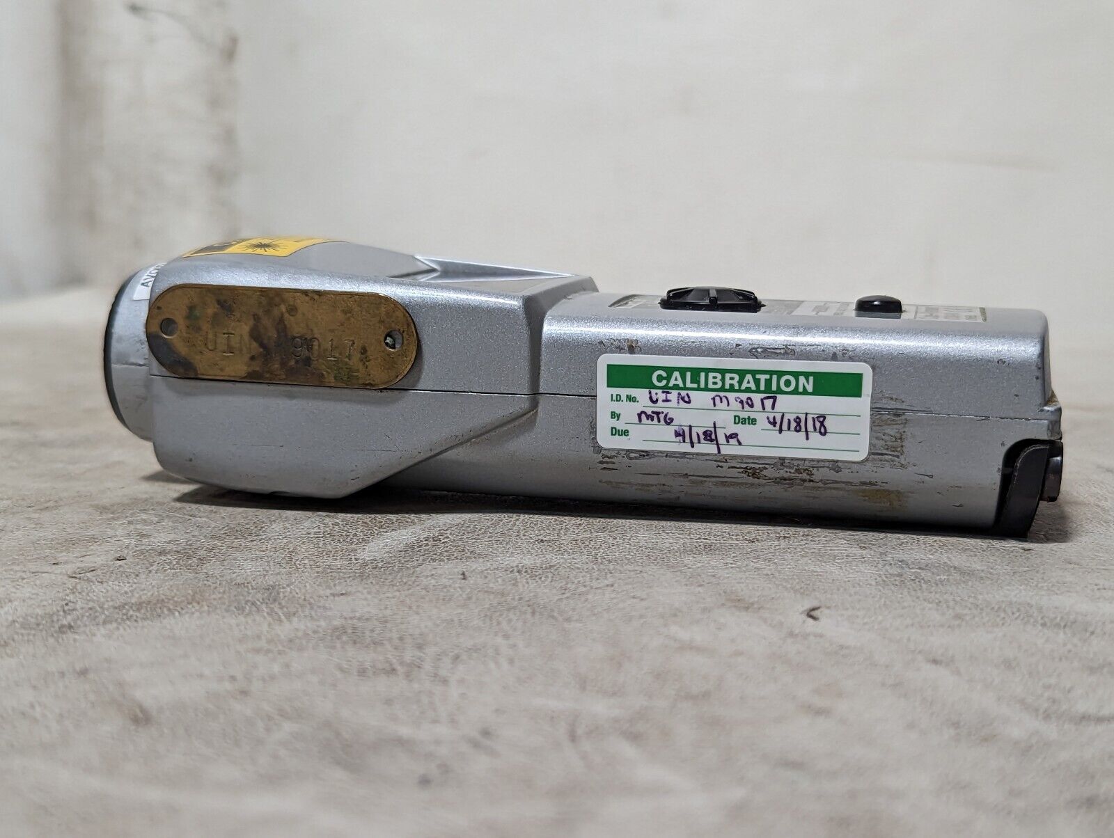 Cole-Parmer 87304-10 6" wheel Convertible Laser Tachometer with LED Display