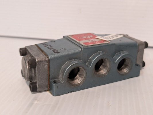 AAA Products RO3 Air or Gas Operated Valve, 3/8" NPTF, Spring Return, 250psi Max