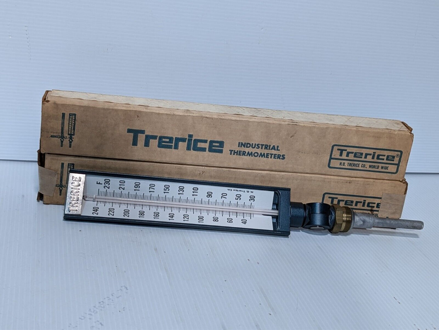 Trerice industrial thermometer 30-240 degrees Fahrenheit, analog in original box