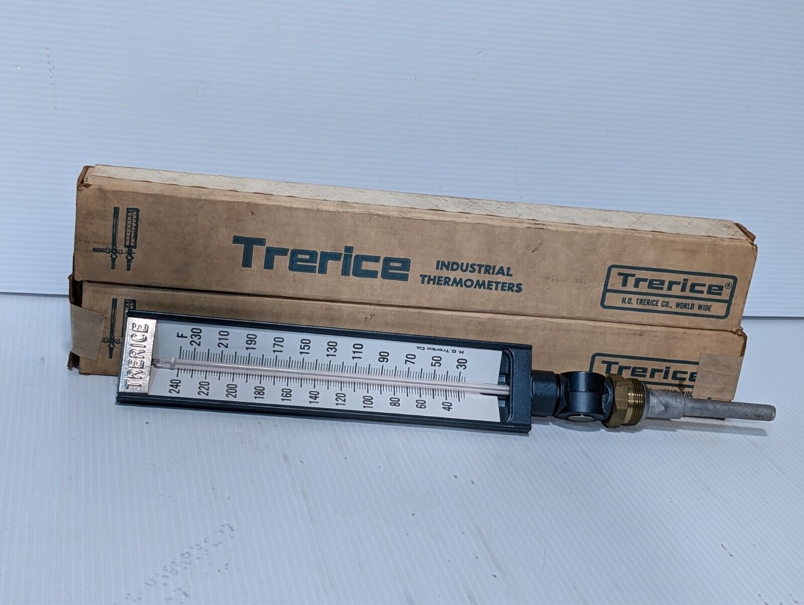Trerice industrial thermometer 30-240 degrees Fahrenheit, analog in original box
