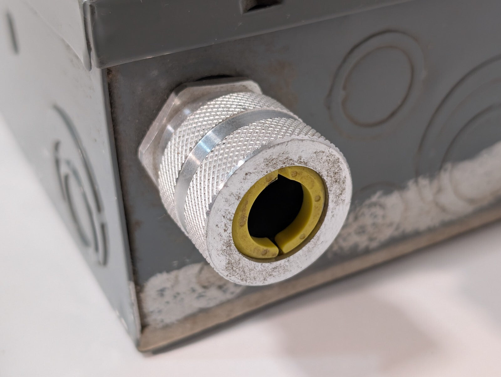 Square D QO6-12L100DS QO Load Center Breaker Box 100A 6 Slots/Circuits