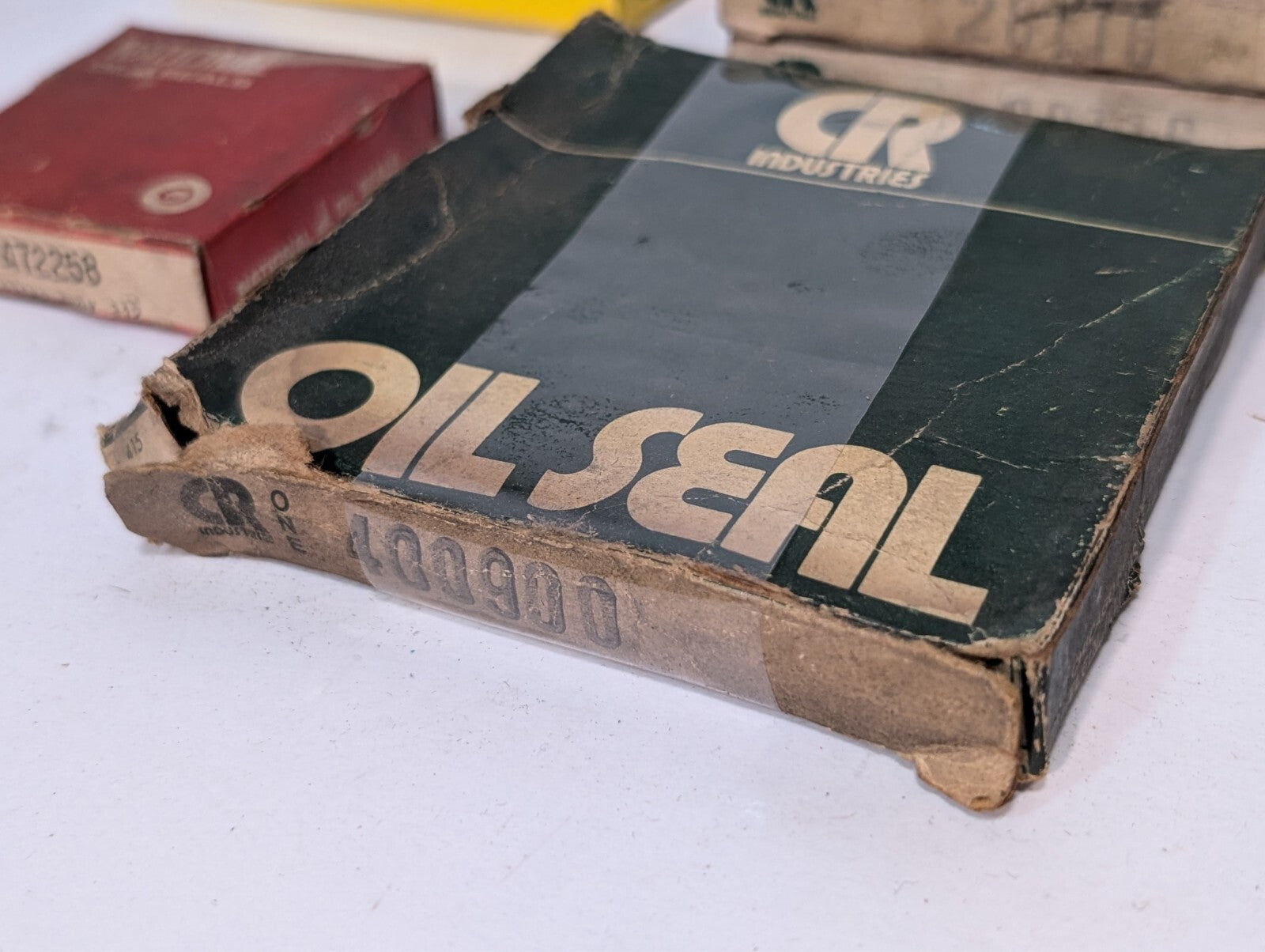 (31) Assorted Oil Seals, Garlock Klozure, National Seals, CR Services