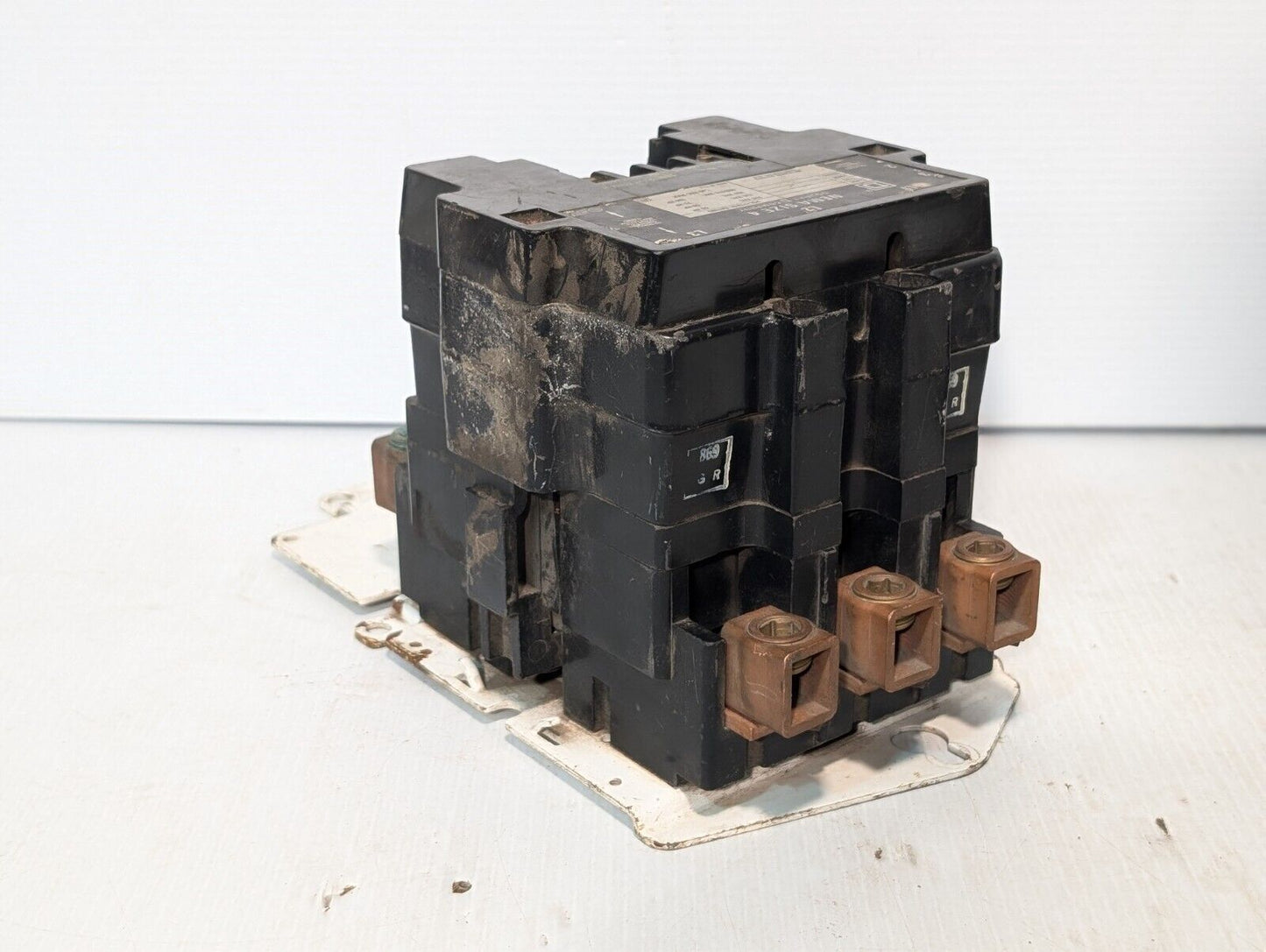 Square D 8536-SFO-1 C5S motor starter, ser A, NEMA sz 4, 120VAC coil as pictured