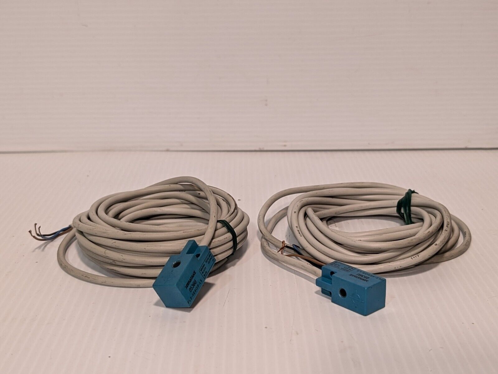 Yamatake FL2-4E6QS-L5 Proximity Switch Sensor 0536U, 10-30VDC -Free Shipping