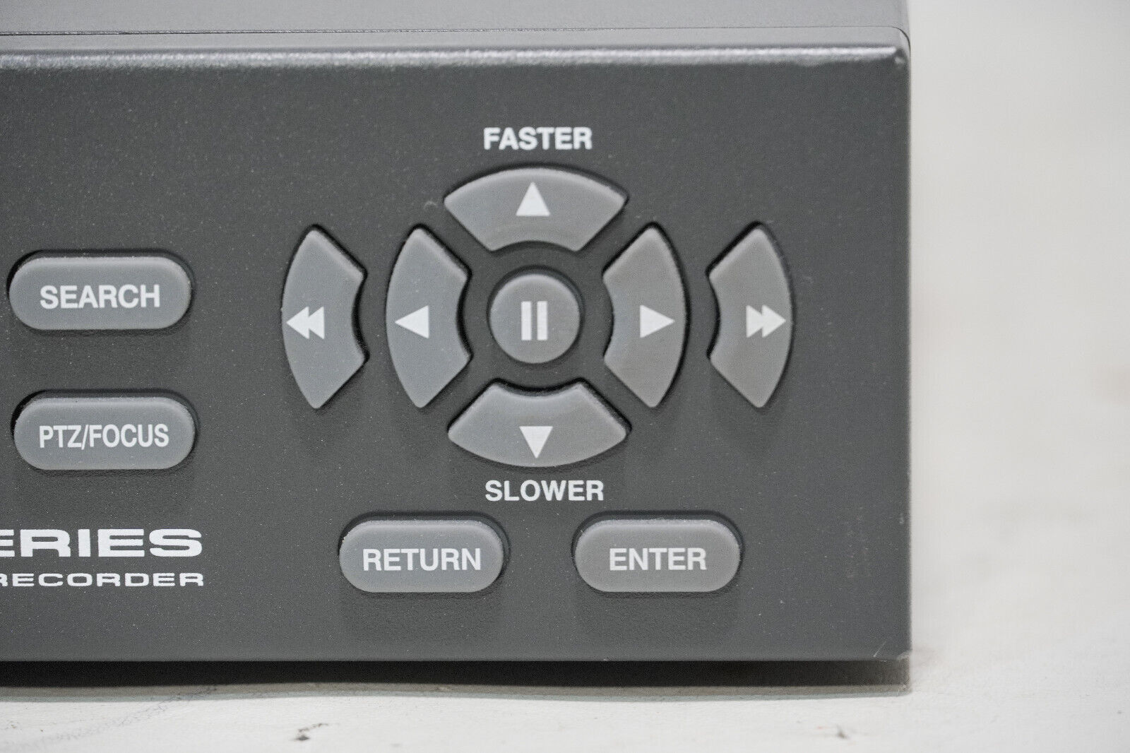 Pelco DX4004-160 Digital Video Recorder DX4000 Series