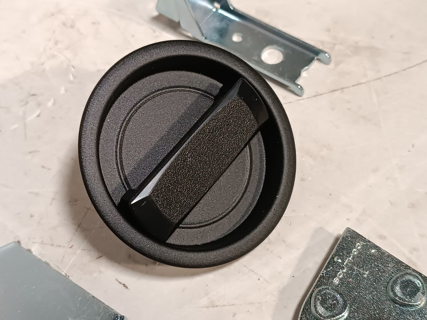 Southco 01-13-45 Flush Cam Cup Recessed Latch CCW Flat Handle, Black