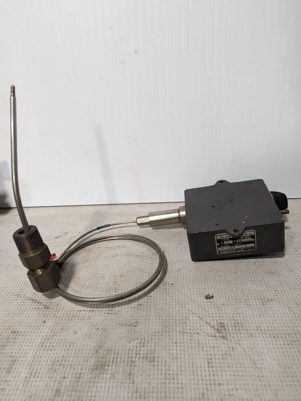 United Electric Controls E13GX (5440A-9) Thermostatic Temperature Controller