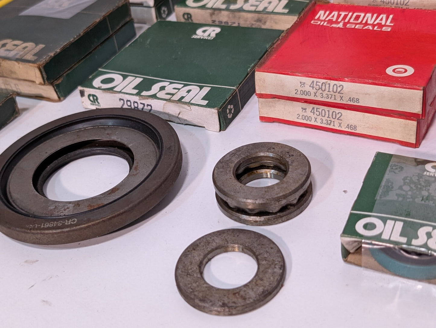 (31) Assorted Oil Seals, Garlock Klozure, National Seals, CR Services