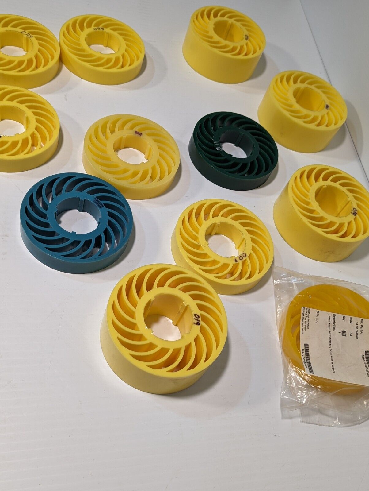 Lot of 12 assorted polyurethane pinch wheels as pictured - Free Shipping